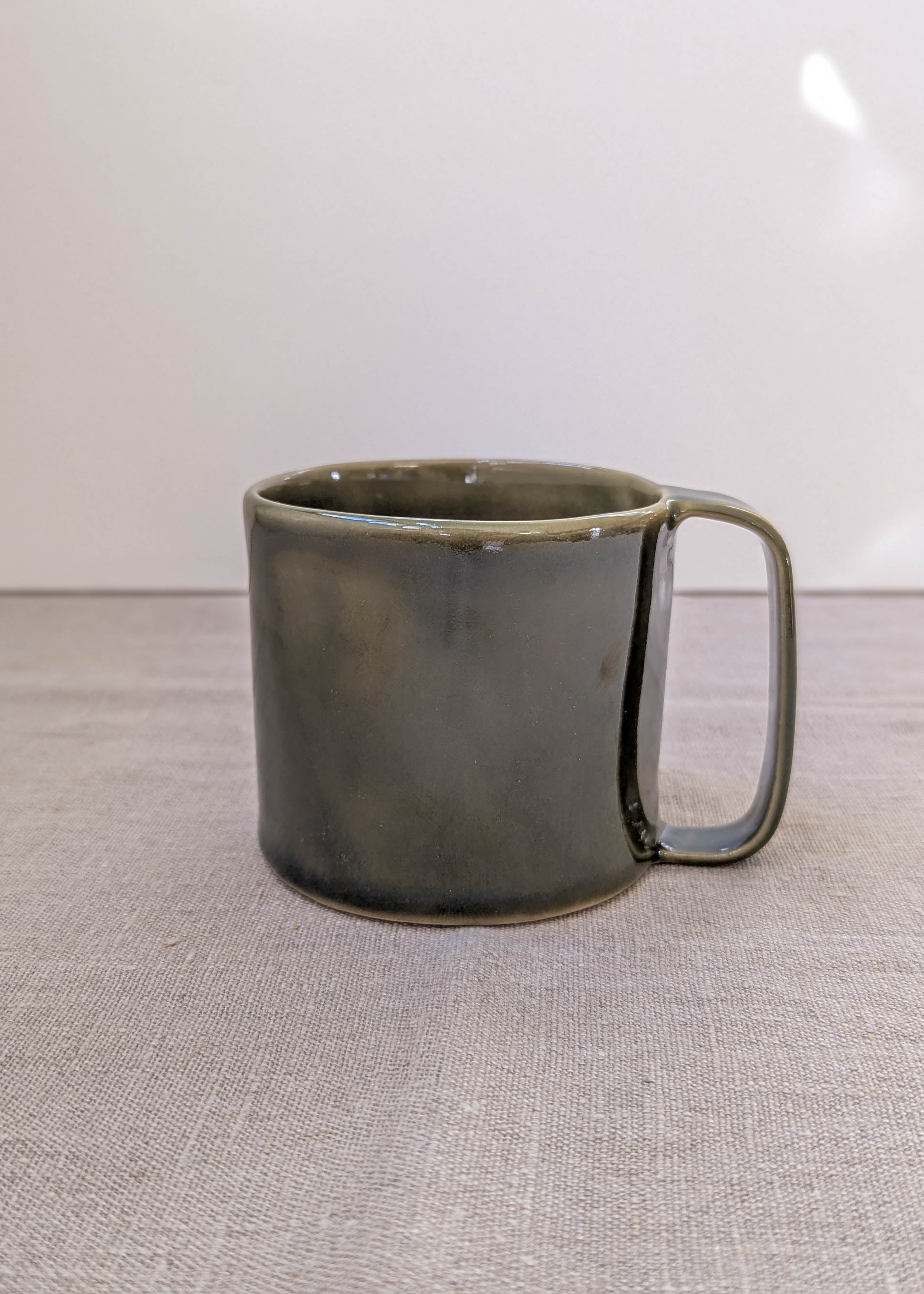 Beth mug - olive