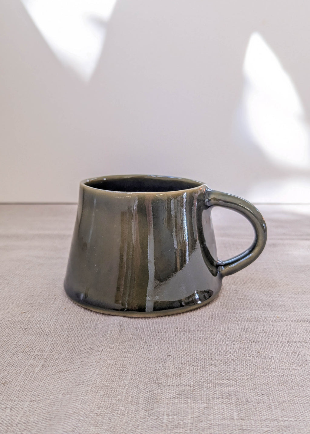 Evie mug - olive