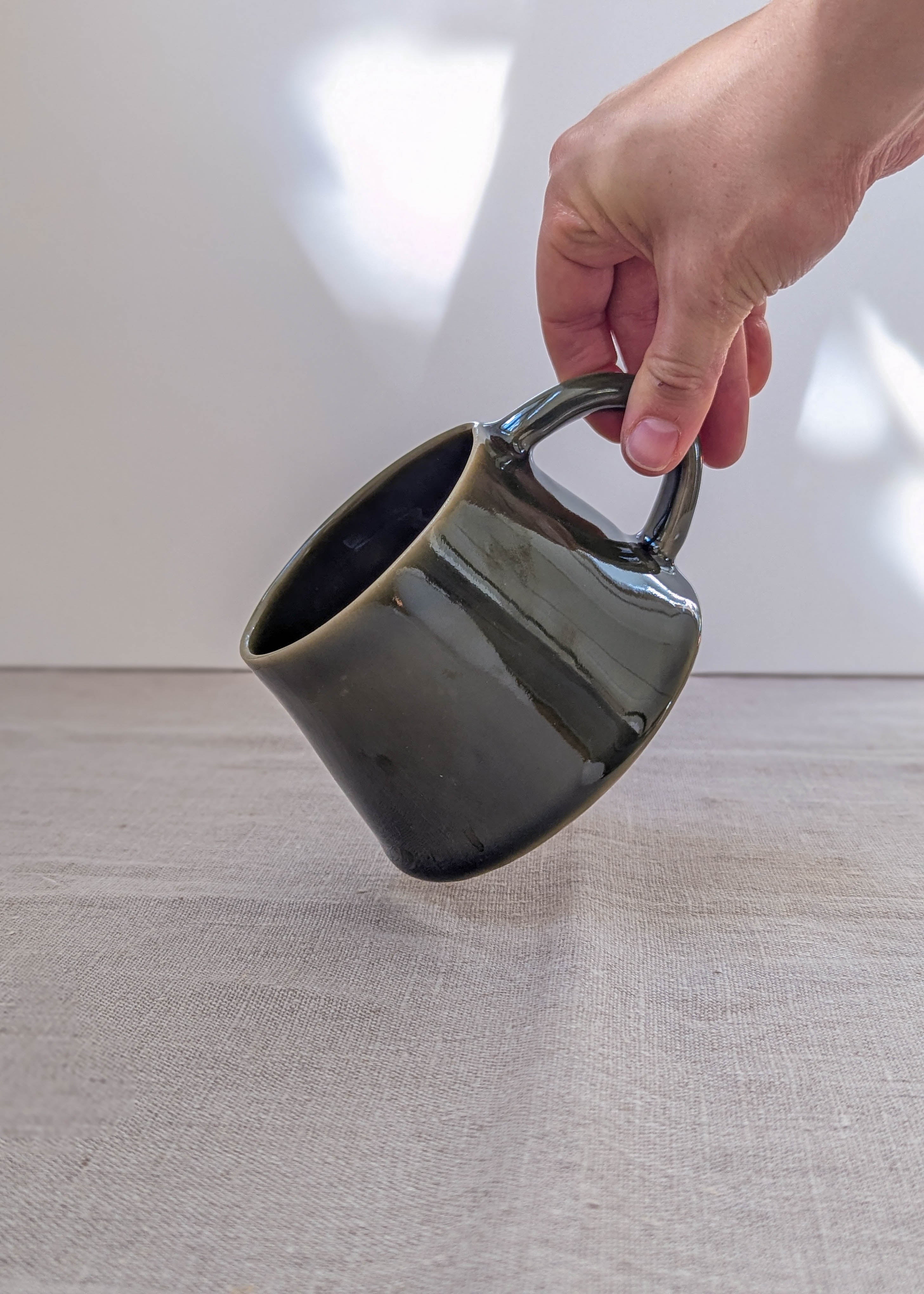 Evie mug - olive