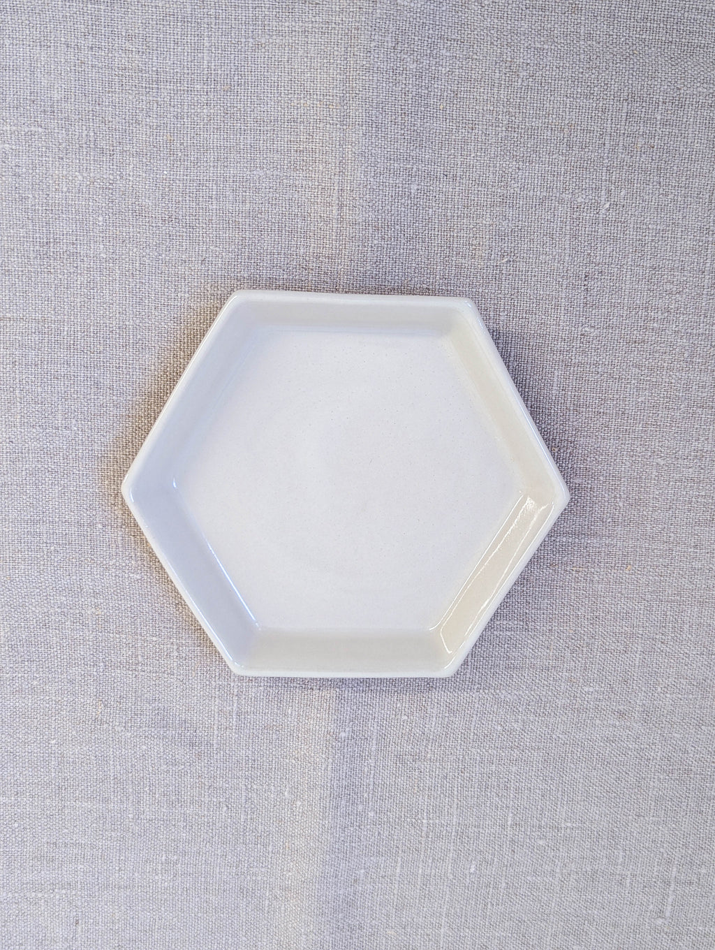 Hexagon small tray - white