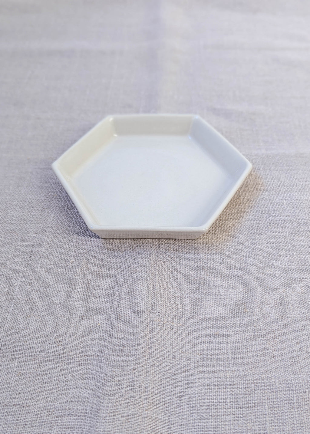 Hexagon small tray - white