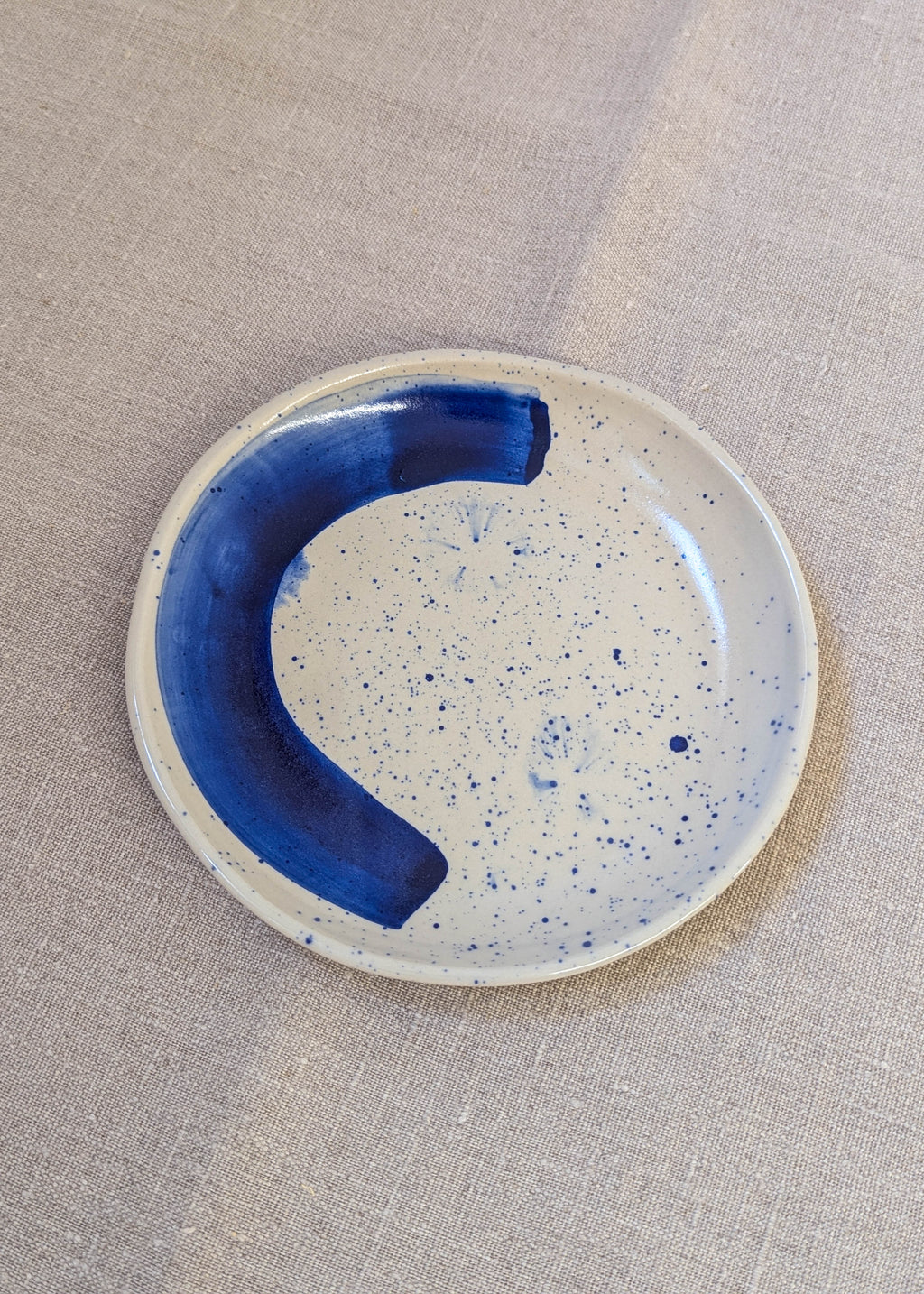 Abstract brush stroke plate 17 cm
