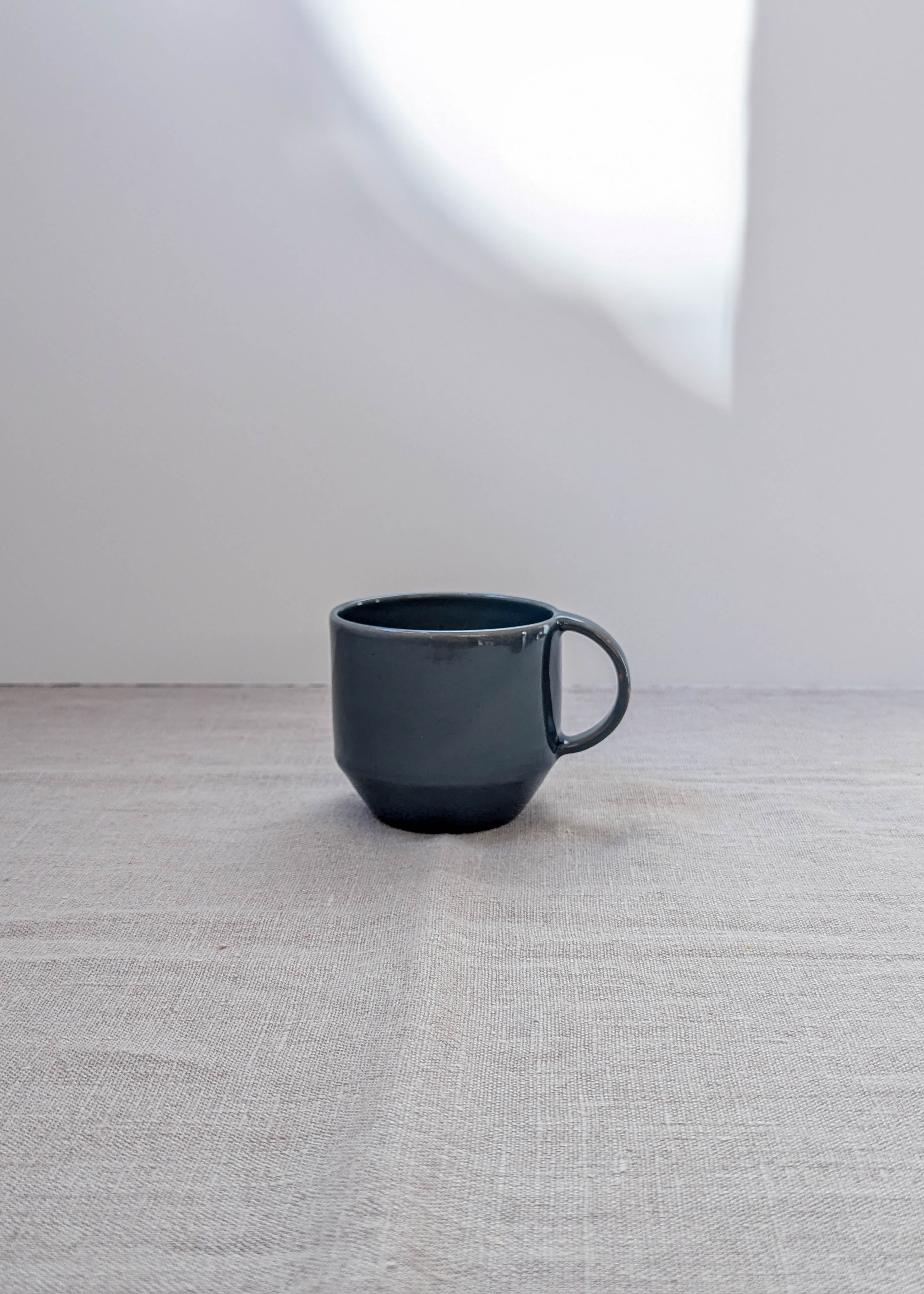 Olivia tea cup - smoke