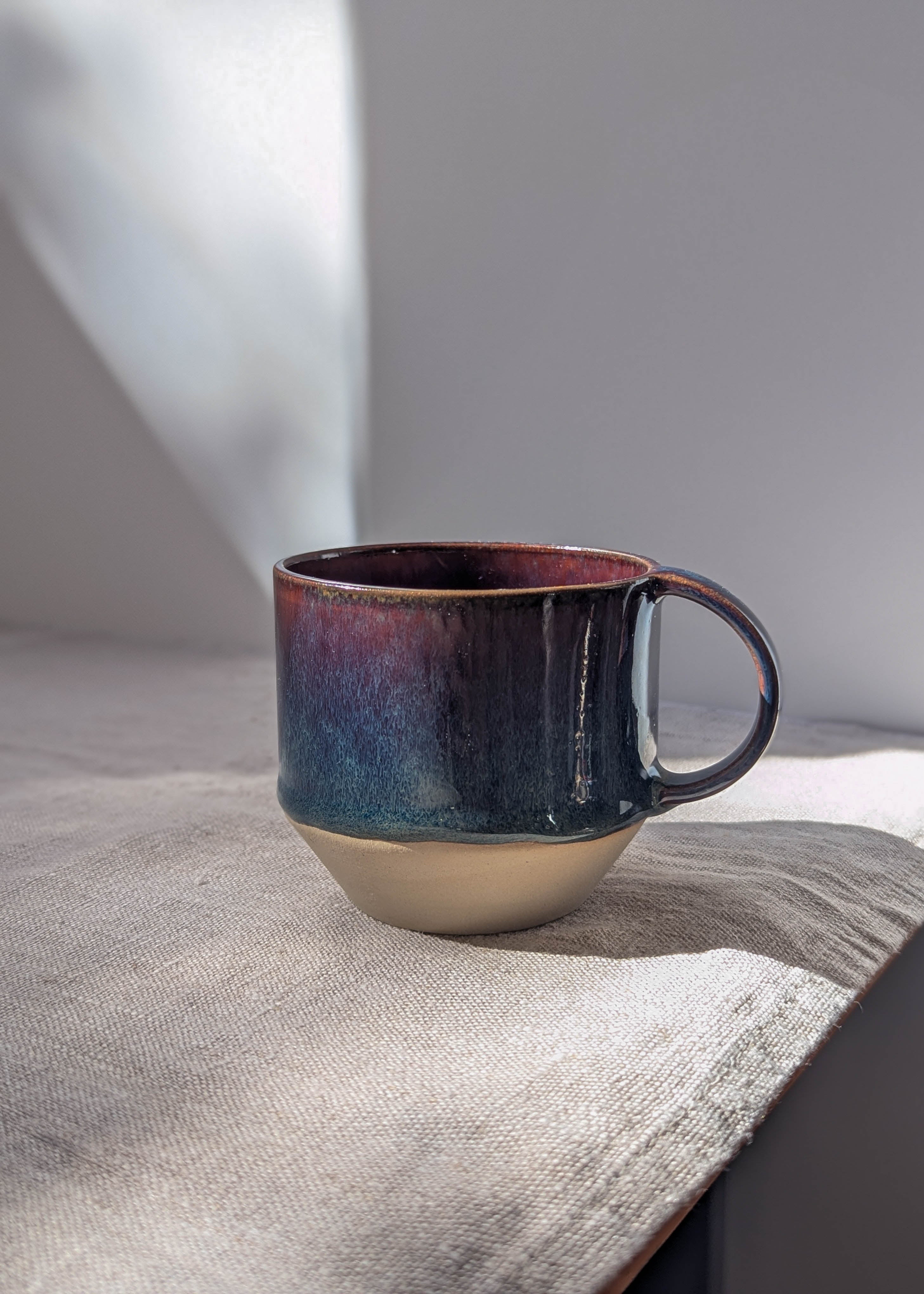 Olivia tea cup - iris