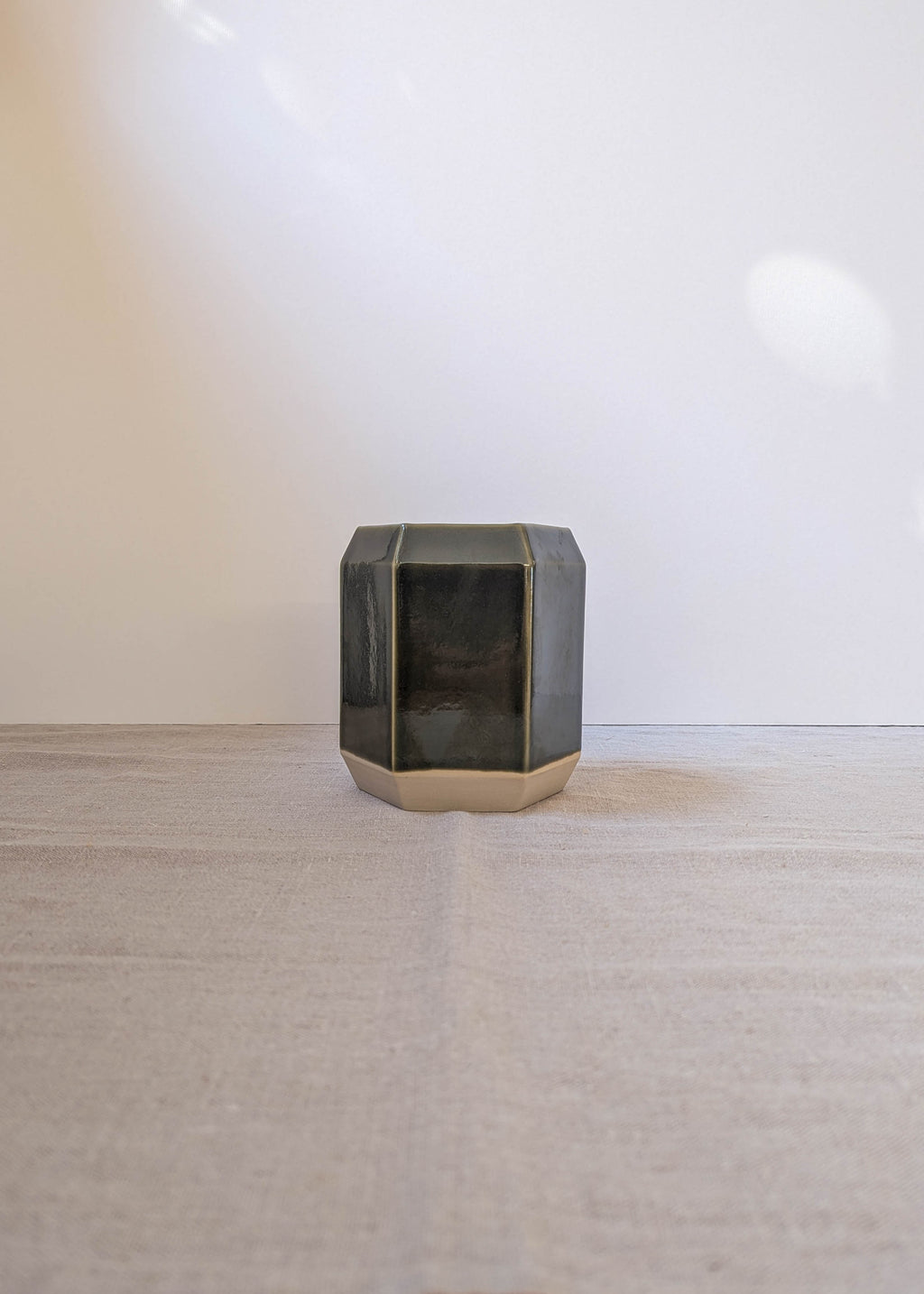Hexagon utensil pot - olive