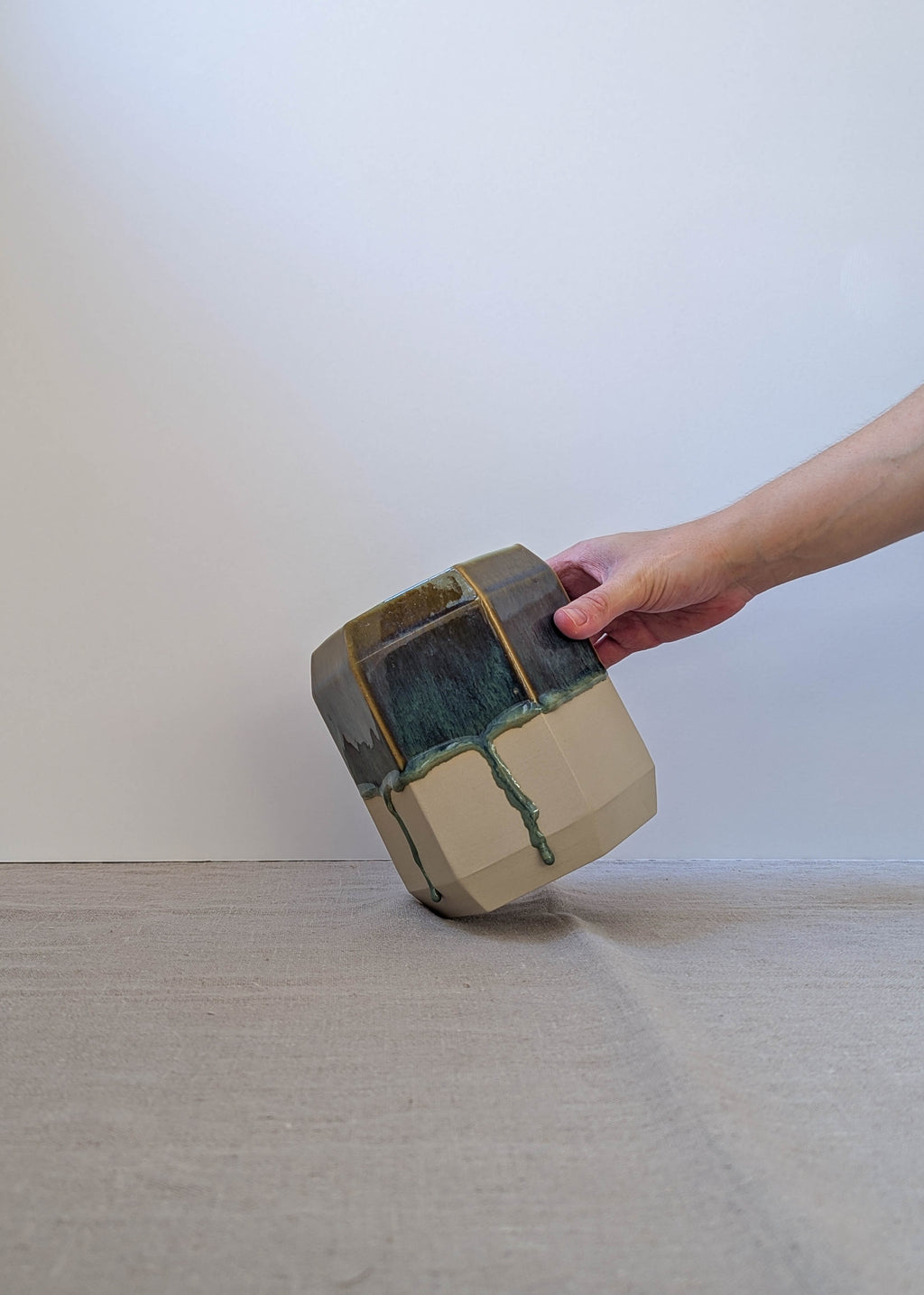 Hexagon utensil pot - wanderlust