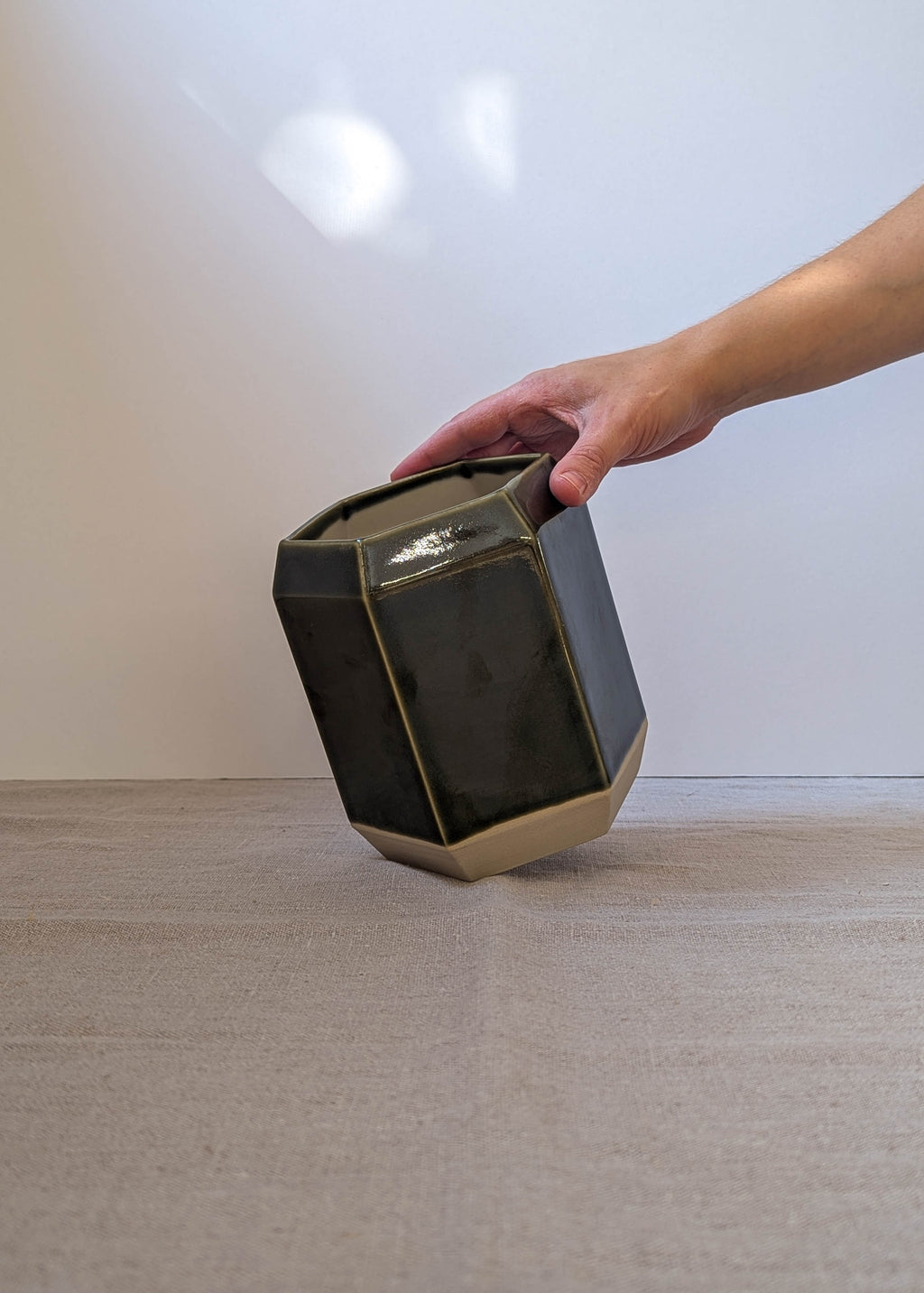 Hexagon utensil pot - olive