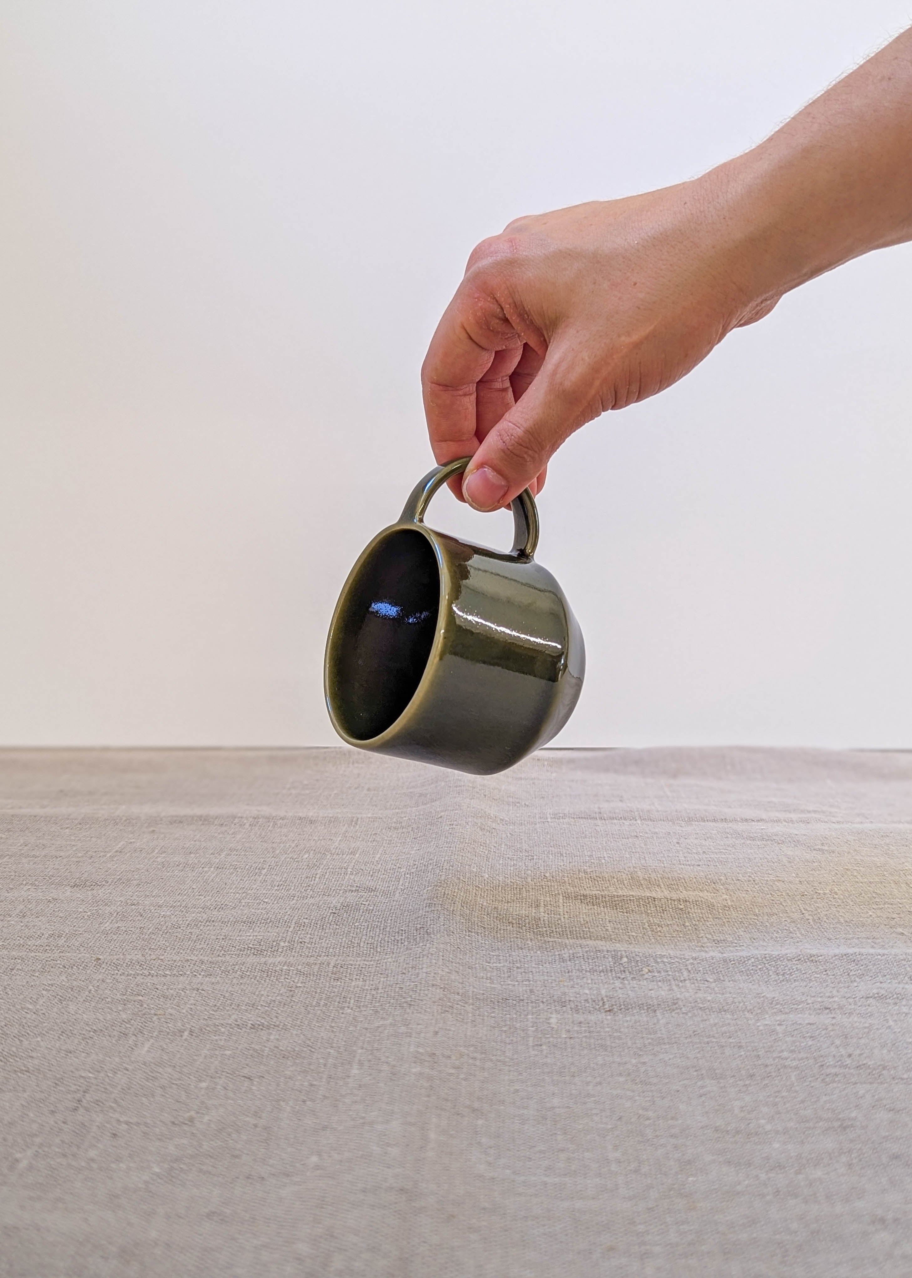 Olivia tea cup - olive