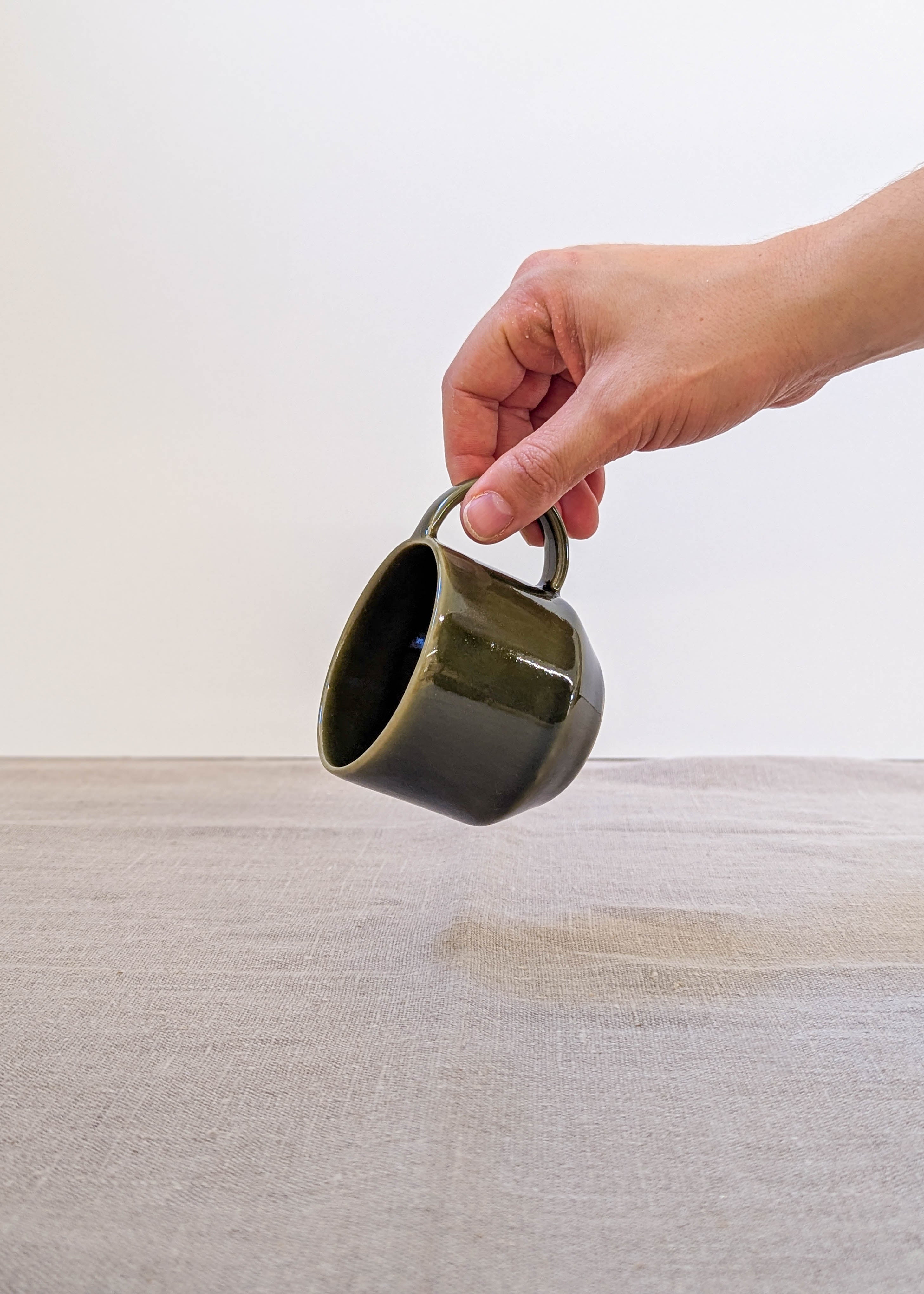 Olivia tea cup - olive