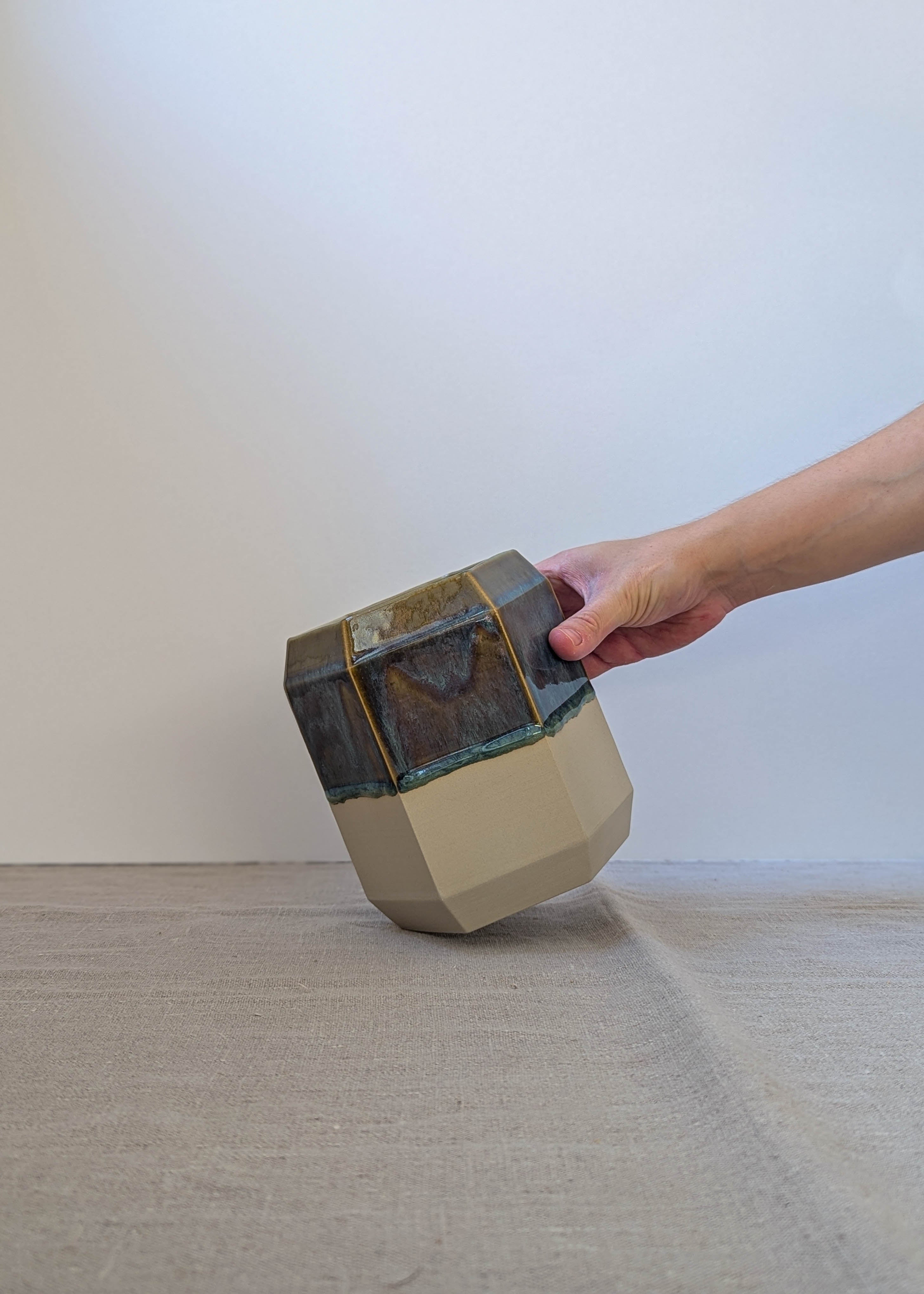 Hexagon utensil pot - wanderlust