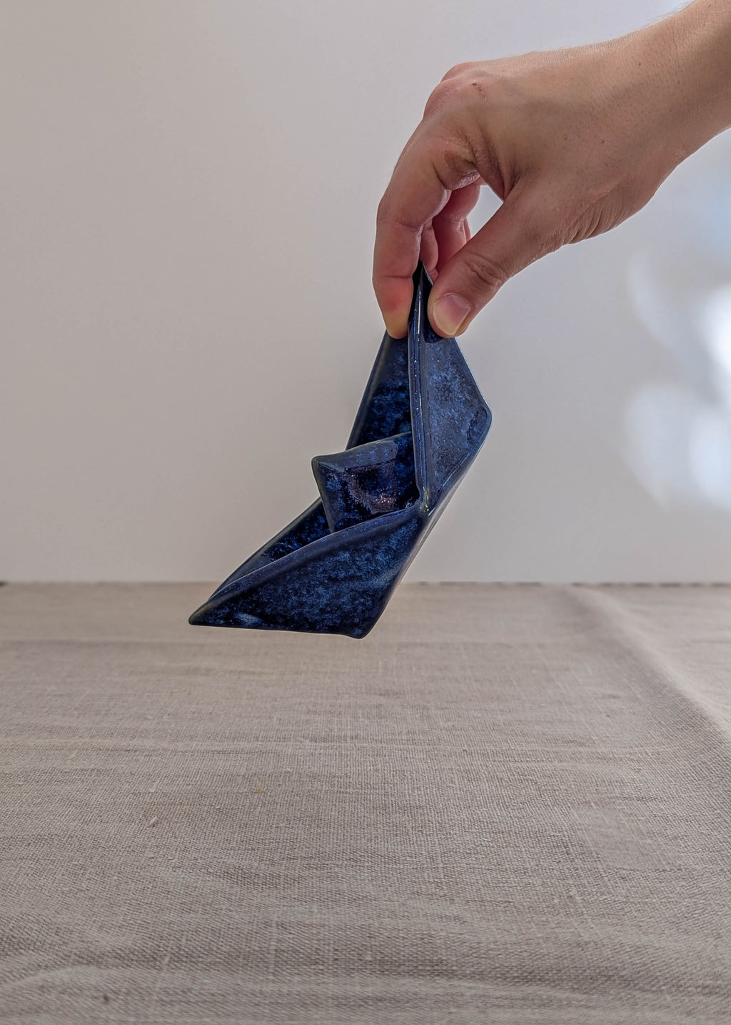 Ceramic paper boat - blue