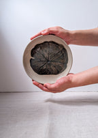 Speckled leaf plate 17 cm