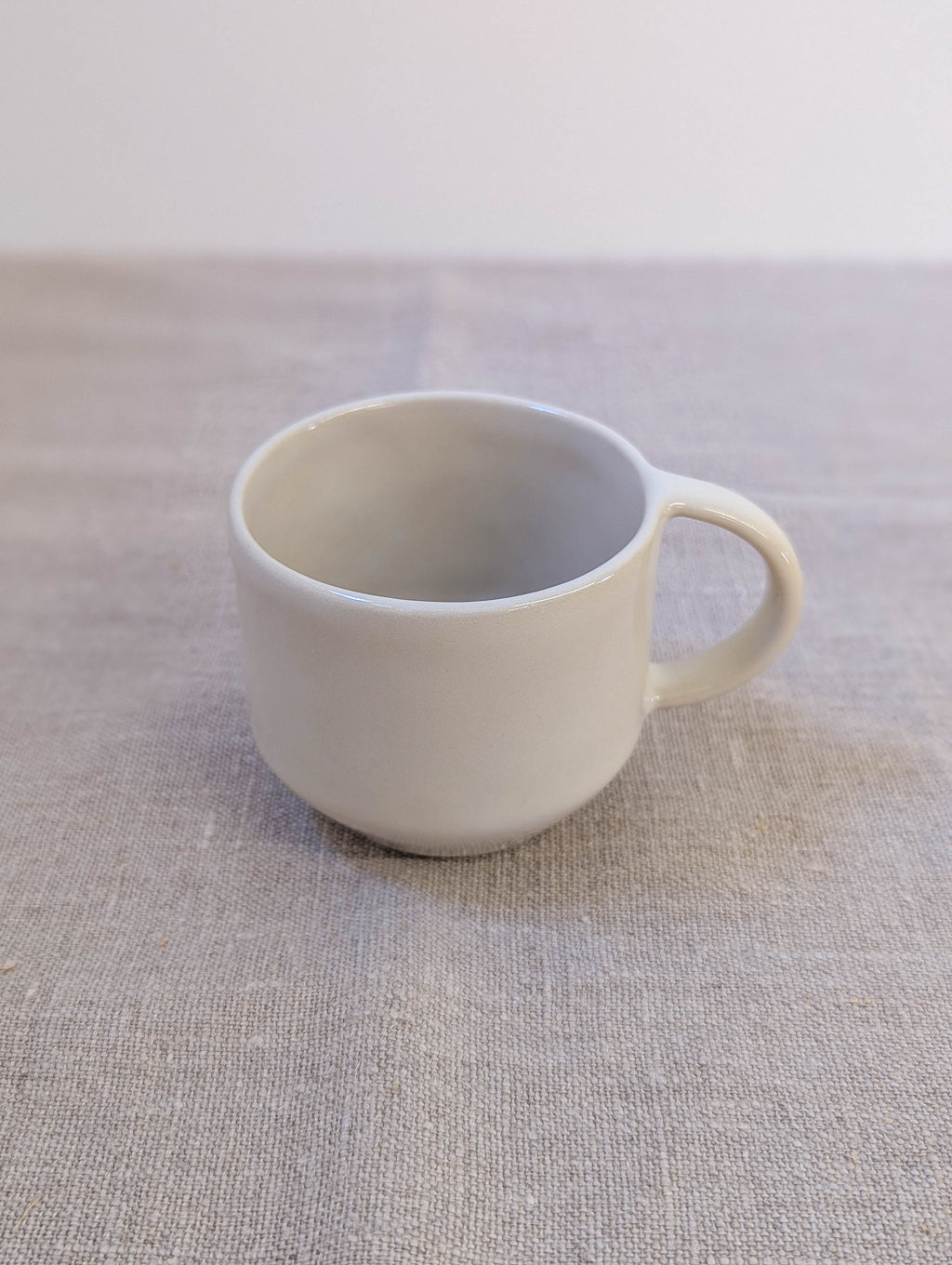 Olivia tea cup - white