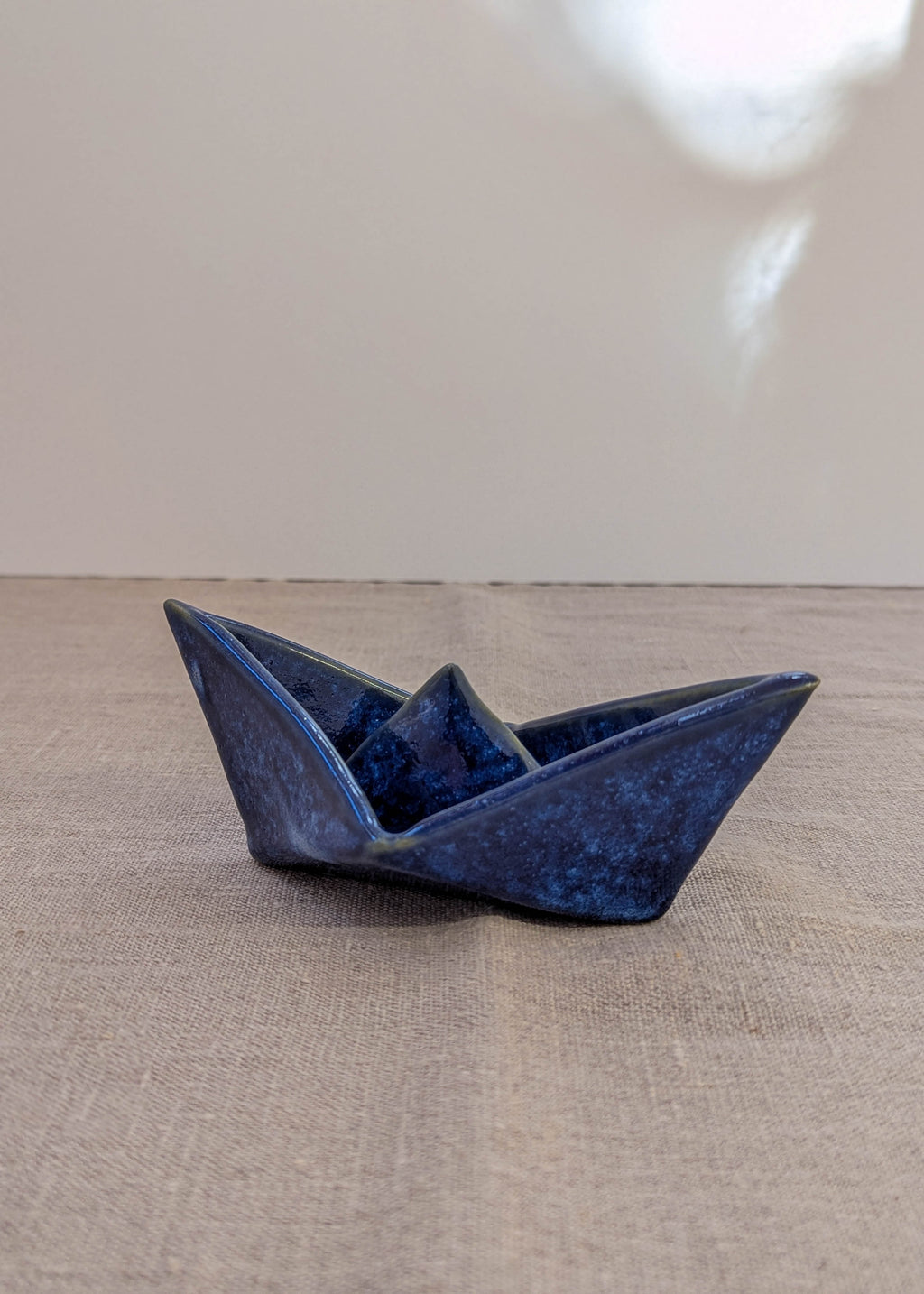 Ceramic paper boat - blue