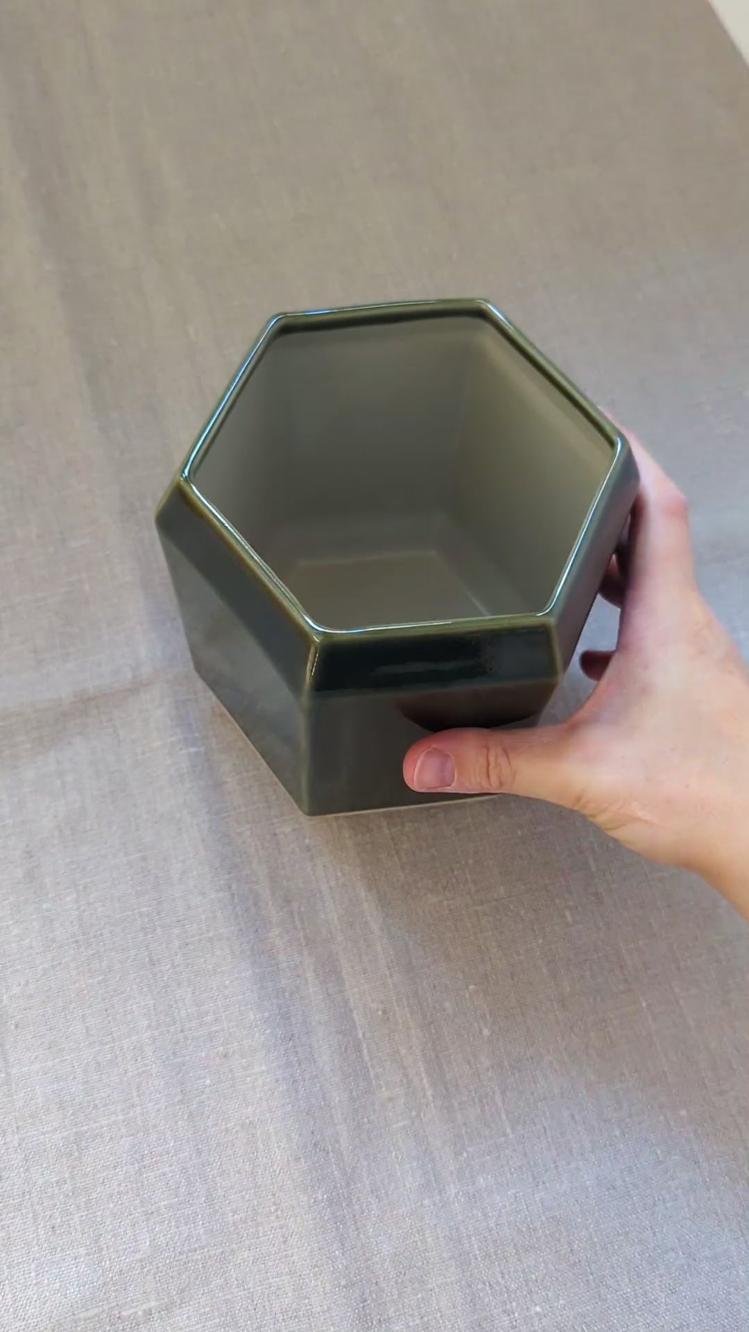Hexagon utensil pot - olive