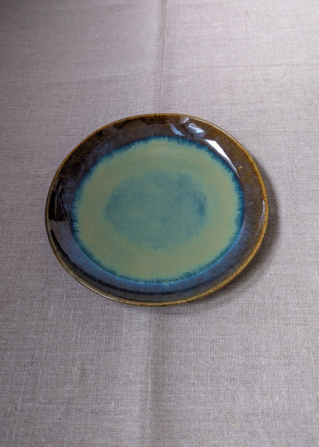 Speckled round plate 17 cm