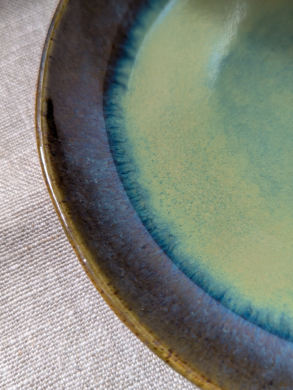 Speckled round plate 17 cm