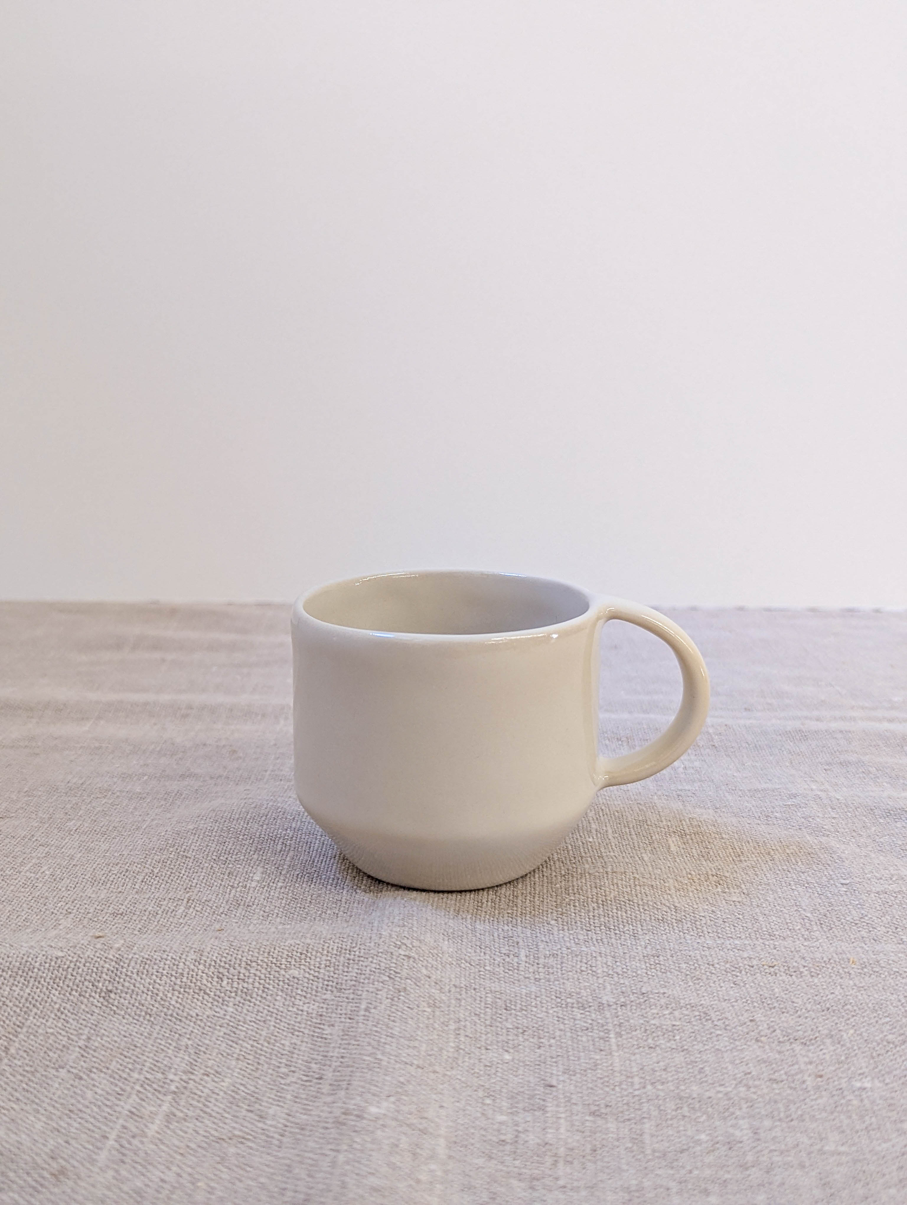 Olivia tea cup - white