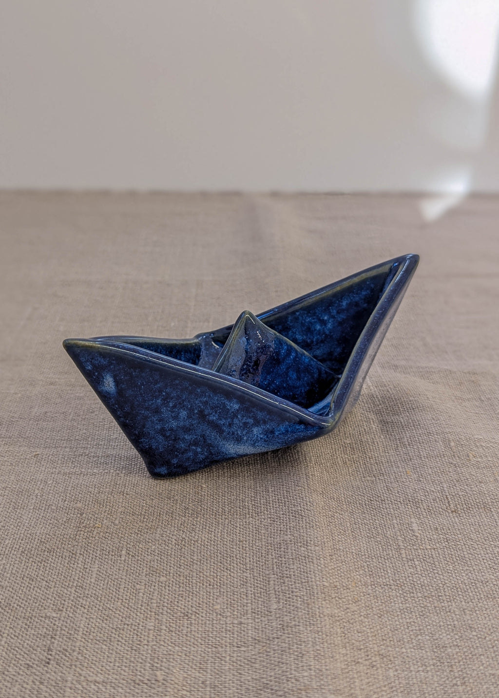 Ceramic paper boat - blue